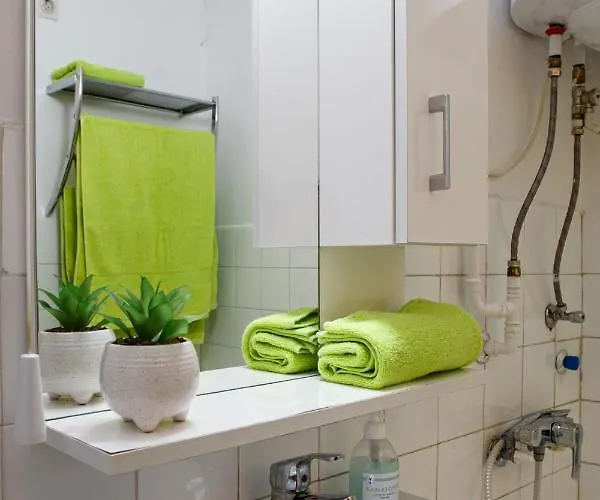 Süllő Utcai Vízparti és Panorámás! On The Waterfront&with Balaton Panorama! Appartement *