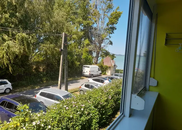 Süllő Utcai Vízparti és Panorámás! On The Waterfront&with Balaton Panorama! Appartement Fonyód